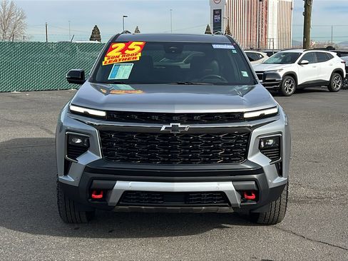 Certified 2025 Chevrolet Traverse Z71 w/ Enhanced Driving Package image 2