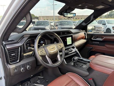 Used 2025 GMC Sierra 1500 Denali Ultimate AWD/4WD image 12