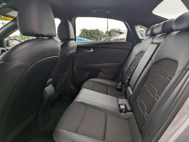 Used 2022 Kia Forte GT-Line FWD image 13