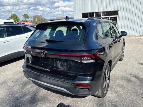 Used 2025 Volkswagen Taos S AWD/4WD image 9