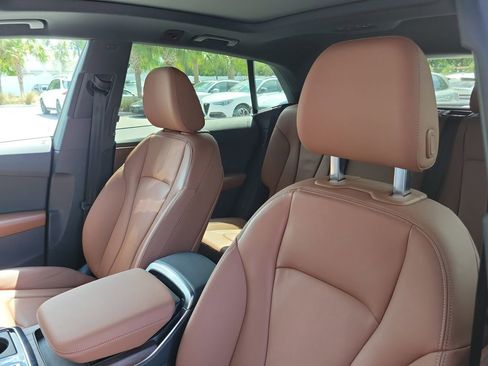 Used 2024 Audi Q8 Premium AWD/4WD image 6
