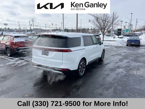 Certified 2024 Kia Carnival EX image 11