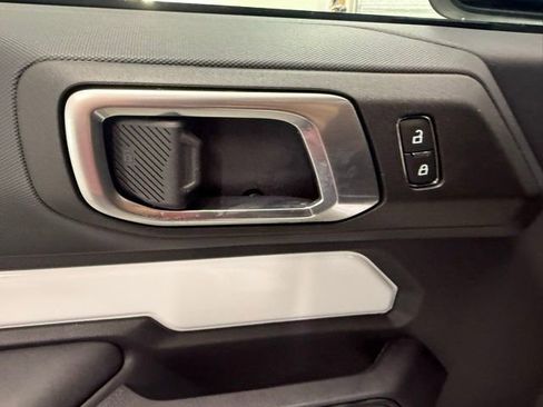 New 2025 Ford Bronco Base image 14