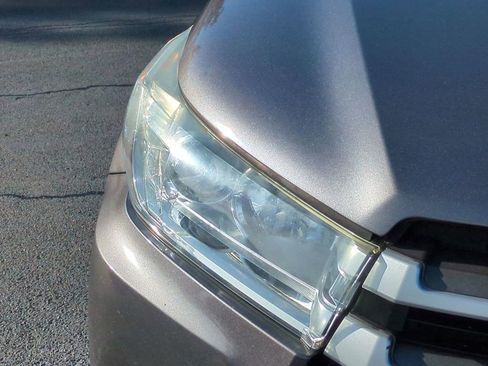 Used 2019 Toyota Highlander Plus image 10