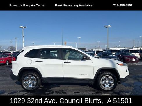 Used 2015 Jeep Cherokee Sport image 1