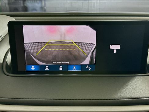 Used 2023 Acura MDX w/Technology Package image 22