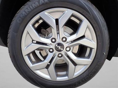 Used 2024 Kia Seltos S AWD/4WD image 7