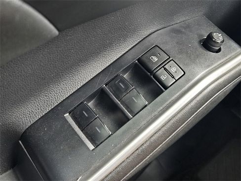 Used 2024 Toyota Highlander XSE image 28