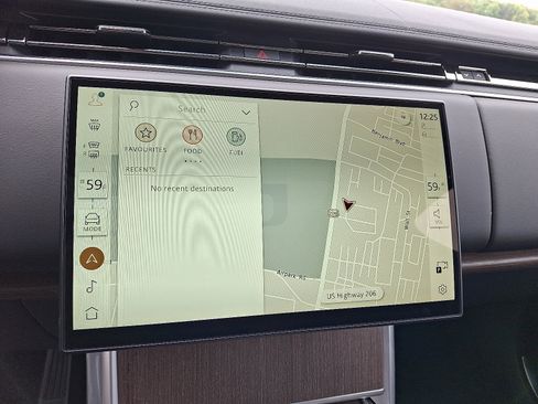 New 2025 Land Rover Range Rover SE image 15