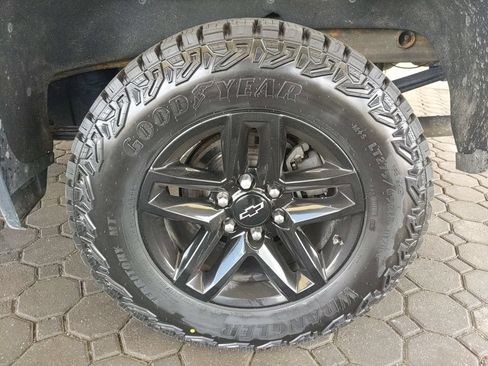Used 2021 Chevrolet Silverado 1500 LT Trail Boss w/ Convenience Package II AWD/4WD image 10