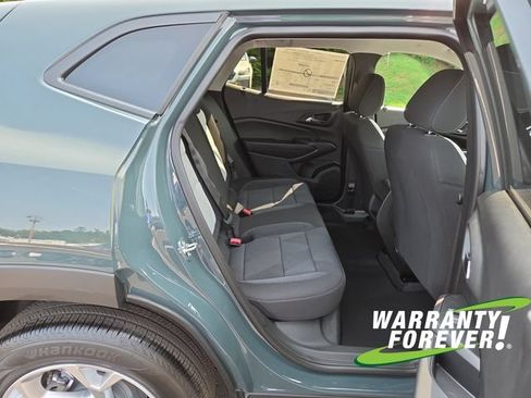 New 2026 Chevrolet Trax LS w/ LS Convenience Package FWD image 16