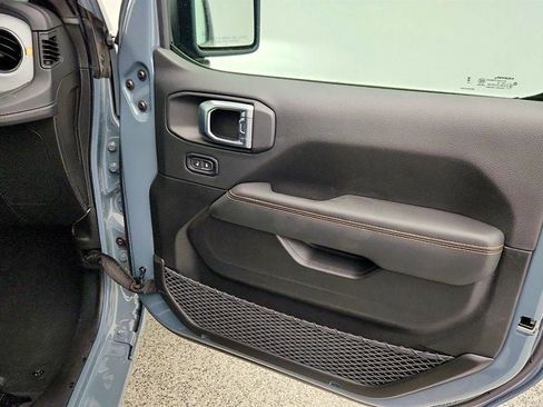 Used 2025 Jeep Wrangler Unlimited Sahara w/ Safety Group AWD/4WD image 26