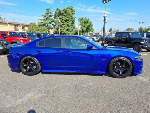 Used 2022 Dodge Charger Scat Pack image 7