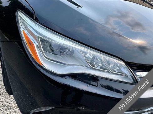 Used 2015 Toyota Camry XLE FWD image 26