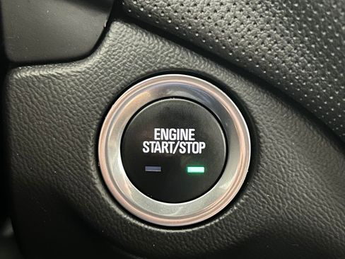 Used 2022 Chevrolet Equinox Premier image 16