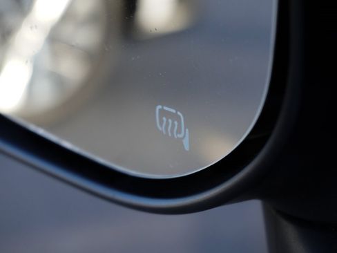 Used 2024 Subaru Forester Touring image 11