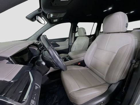 Used 2024 GMC Acadia Elevation w/ LPO, Cargo Package FWD image 11