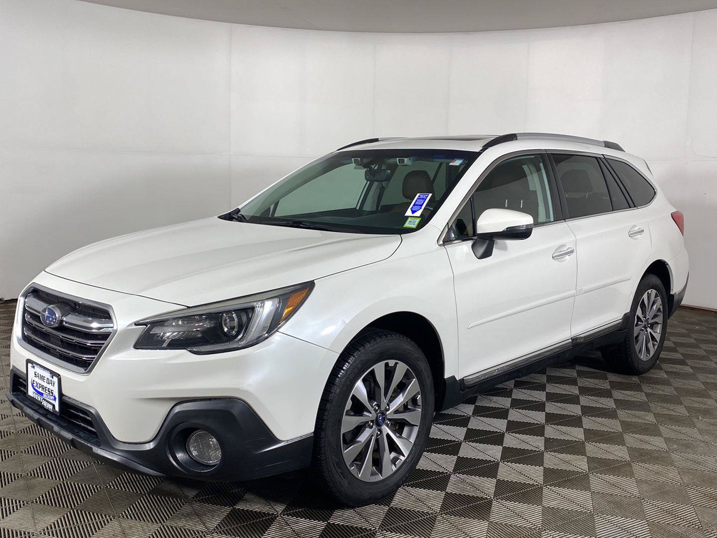 Used 2019 Subaru Outback 2.5i Touring AWD/4WD image 10