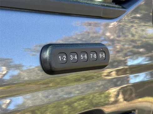 Certified 2022 Ford Bronco Base image 8