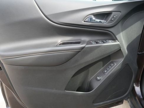 Used 2020 Chevrolet Equinox Premier image 12