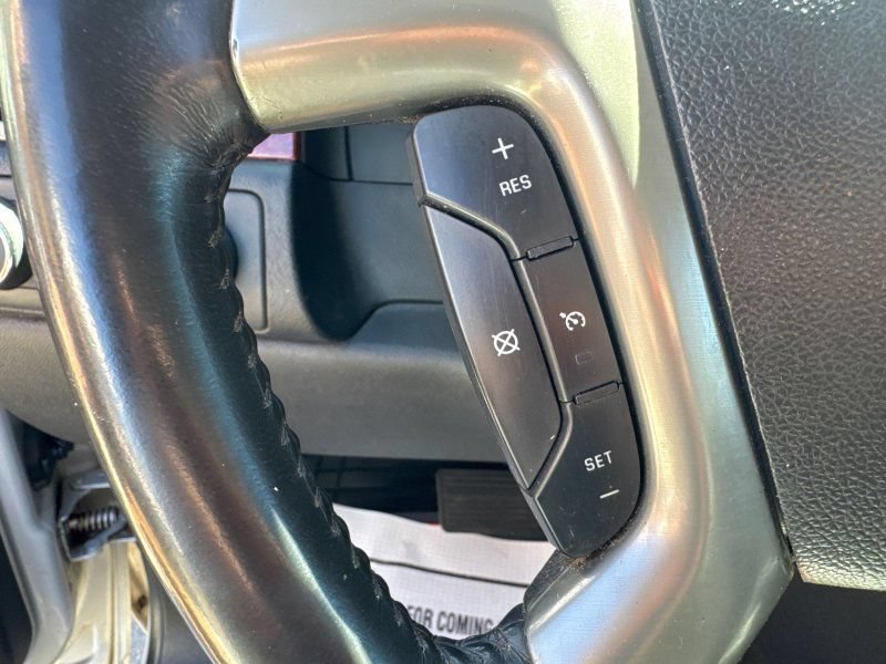 Used 2012 Chevrolet Avalanche LT AWD/4WD image 28
