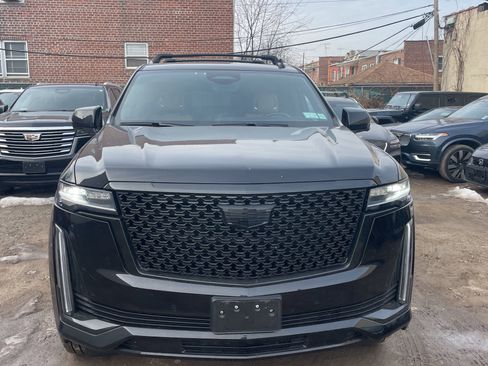 Used 2024 Cadillac Escalade ESV Premium Luxury w/ Performance Package image 3