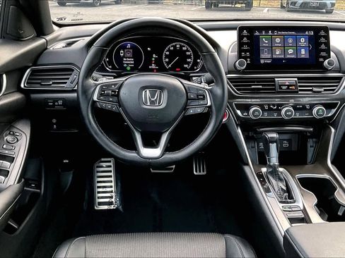 Used 2022 Honda Accord Sport image 5