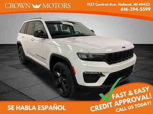 Used 2023 Jeep Grand Cherokee Limited w/ Black Appearance Package AWD/4WD image 1