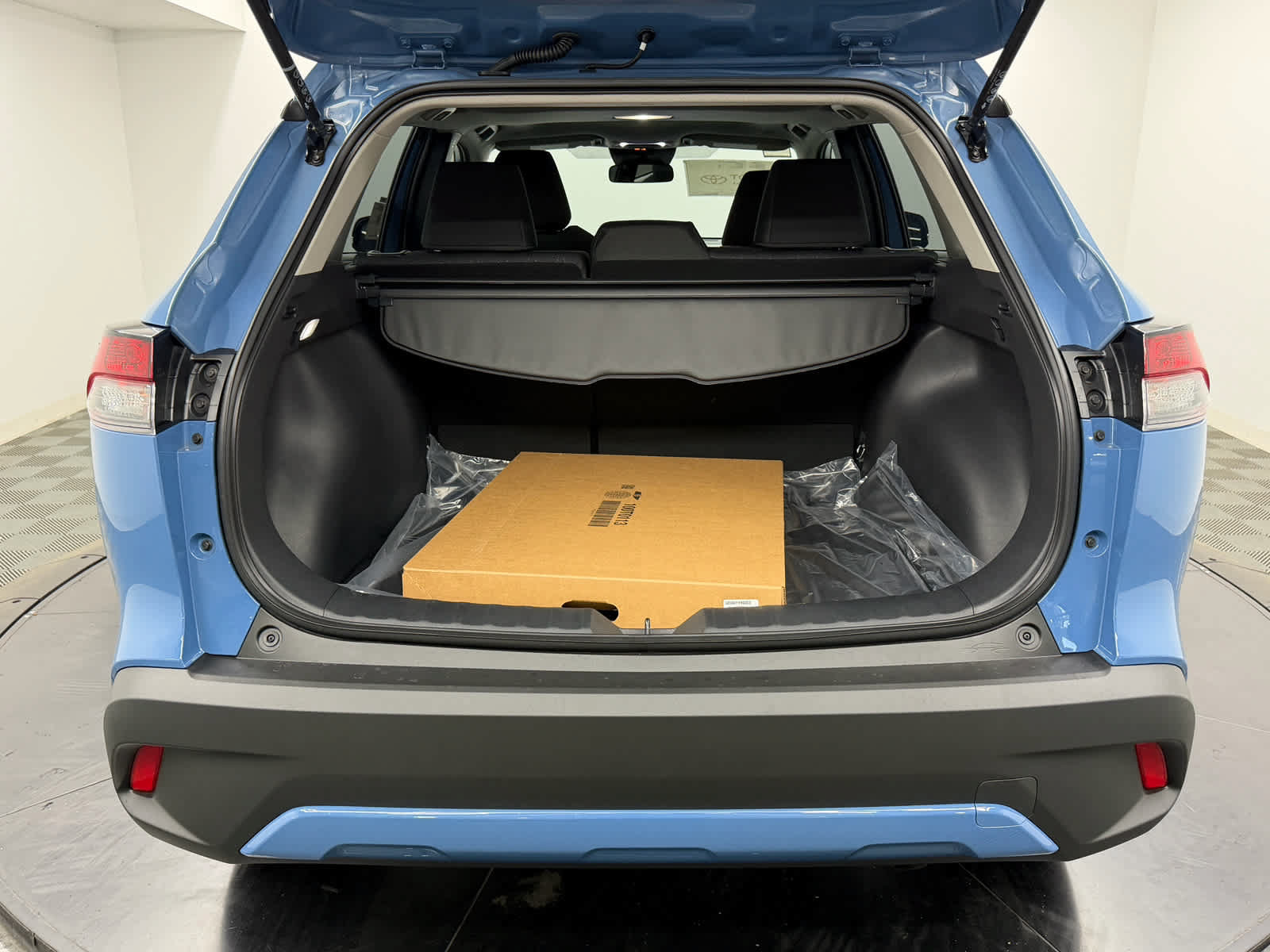 New 2026 Toyota Corolla Cross LE w/ Moonroof Package FWD image 13
