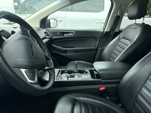 Used 2019 Ford Edge SEL w/ Equipment Group 201A image 6