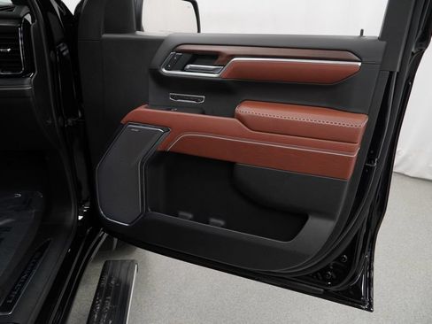 Certified 2025 GMC Sierra 1500 Denali Ultimate AWD/4WD image 35