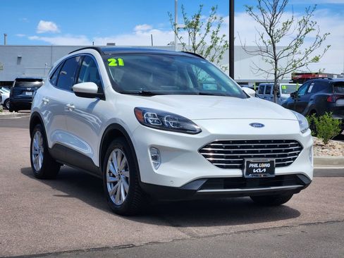 Used 2021 Ford Escape Titanium w/ Titanium Elite Package AWD/4WD image 3