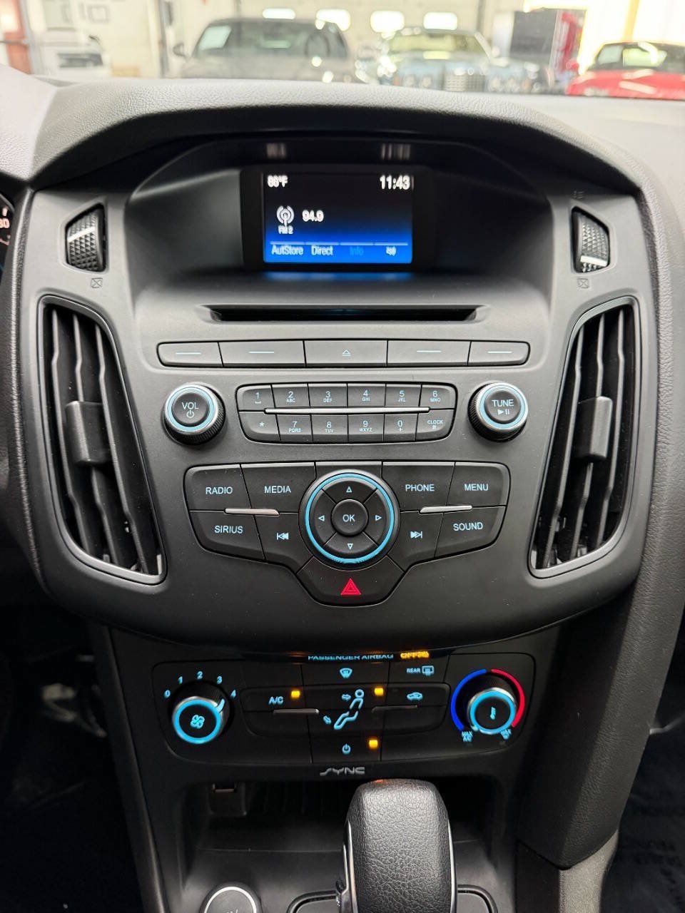 Used 2017 Ford Focus SE FWD image 27