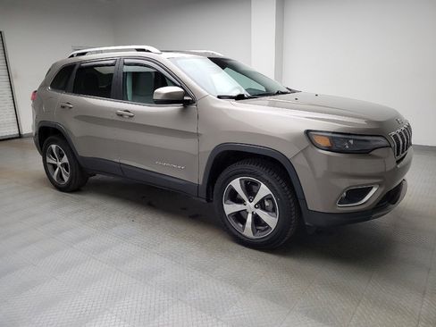 Used 2020 Jeep Cherokee Limited w/ Luxury Group AWD/4WD image 11