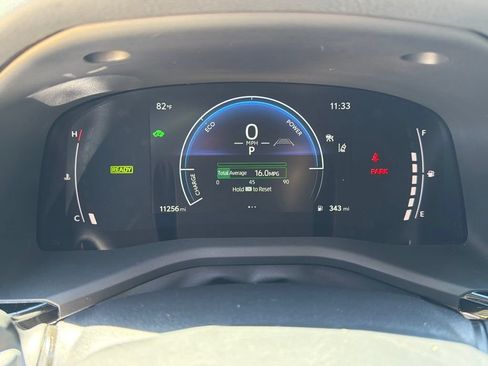Used 2025 Toyota Camry SE FWD image 14