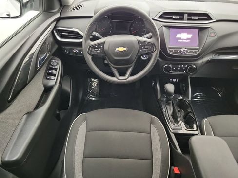 Used 2023 Chevrolet TrailBlazer LT FWD image 12