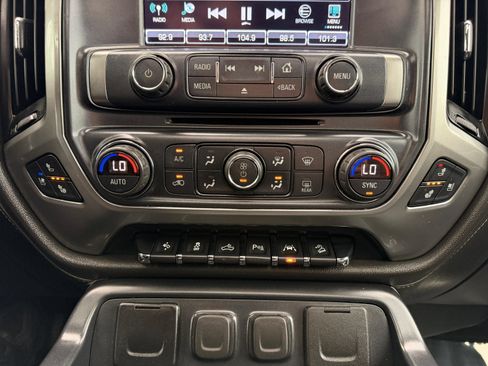 Used 2018 Chevrolet Silverado 1500 LTZ Z71 w/ Centennial Edition AWD/4WD image 32