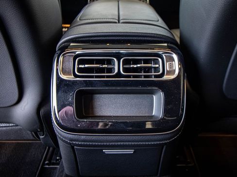 Used 2023 Mercedes-Benz S 500 4MATIC image 30