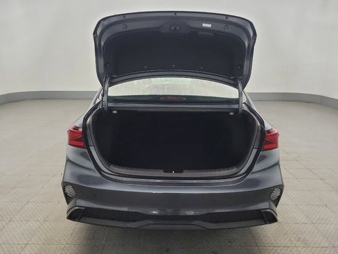 Used 2023 Kia Forte LXS image 29