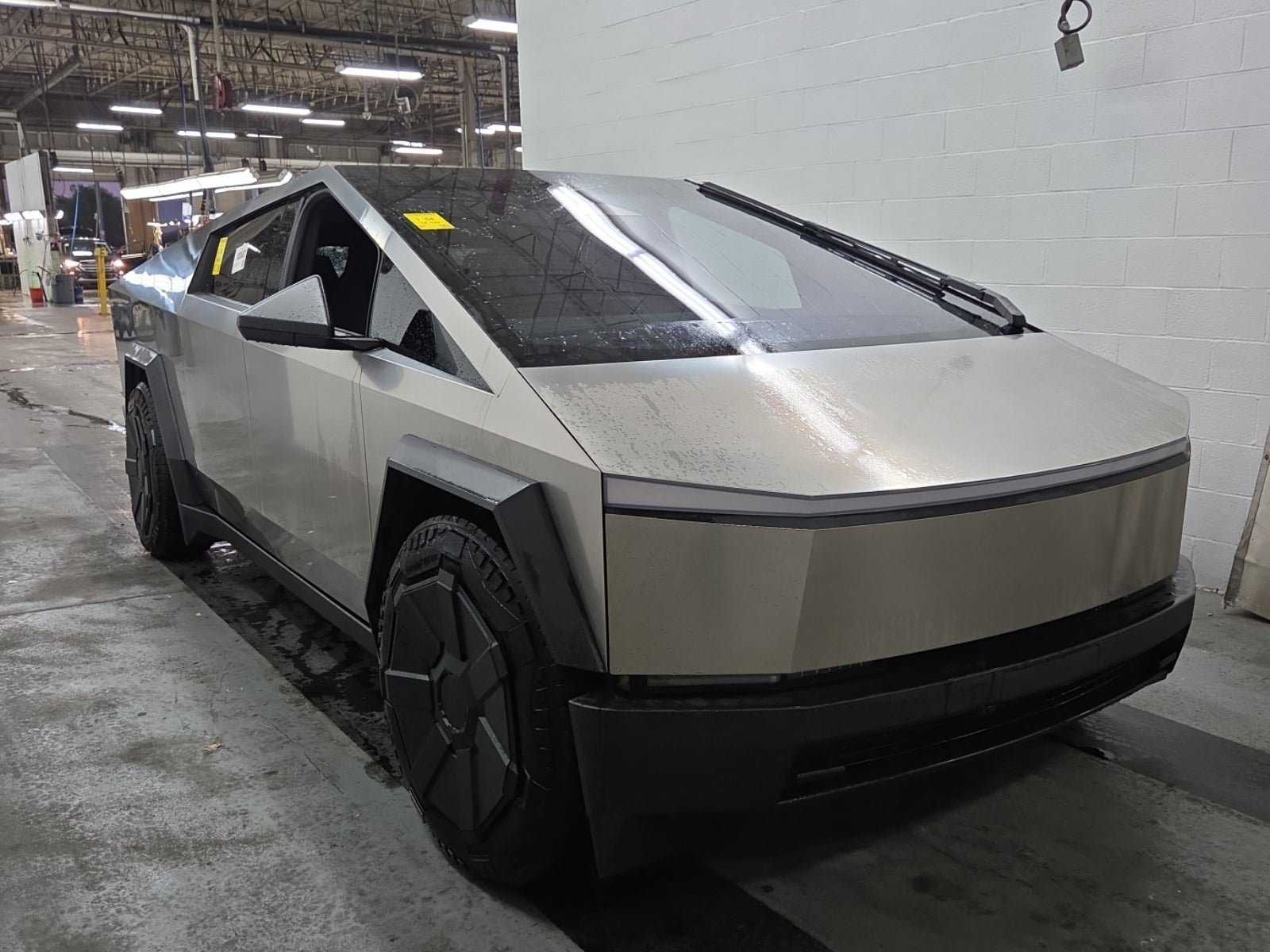Used 2024 Tesla Cybertruck AWD Crew Cab image 1