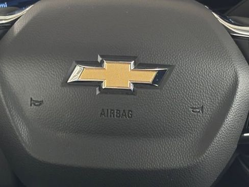 Used 2025 Chevrolet Equinox LT FWD image 12