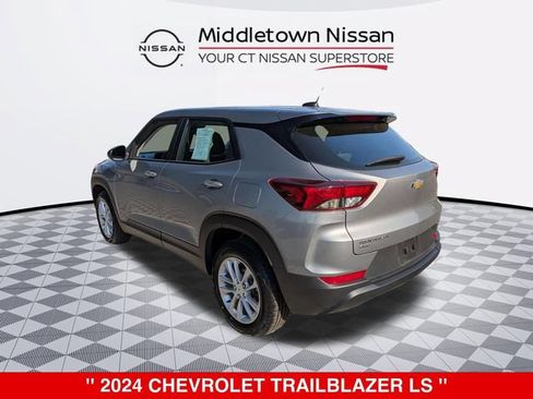Used 2024 Chevrolet TrailBlazer LS AWD/4WD image 5
