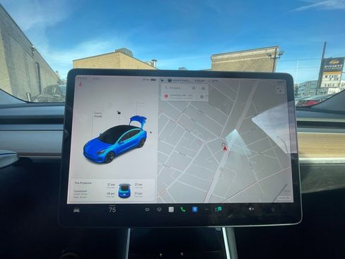 Used 2019 Tesla Model 3 image 10