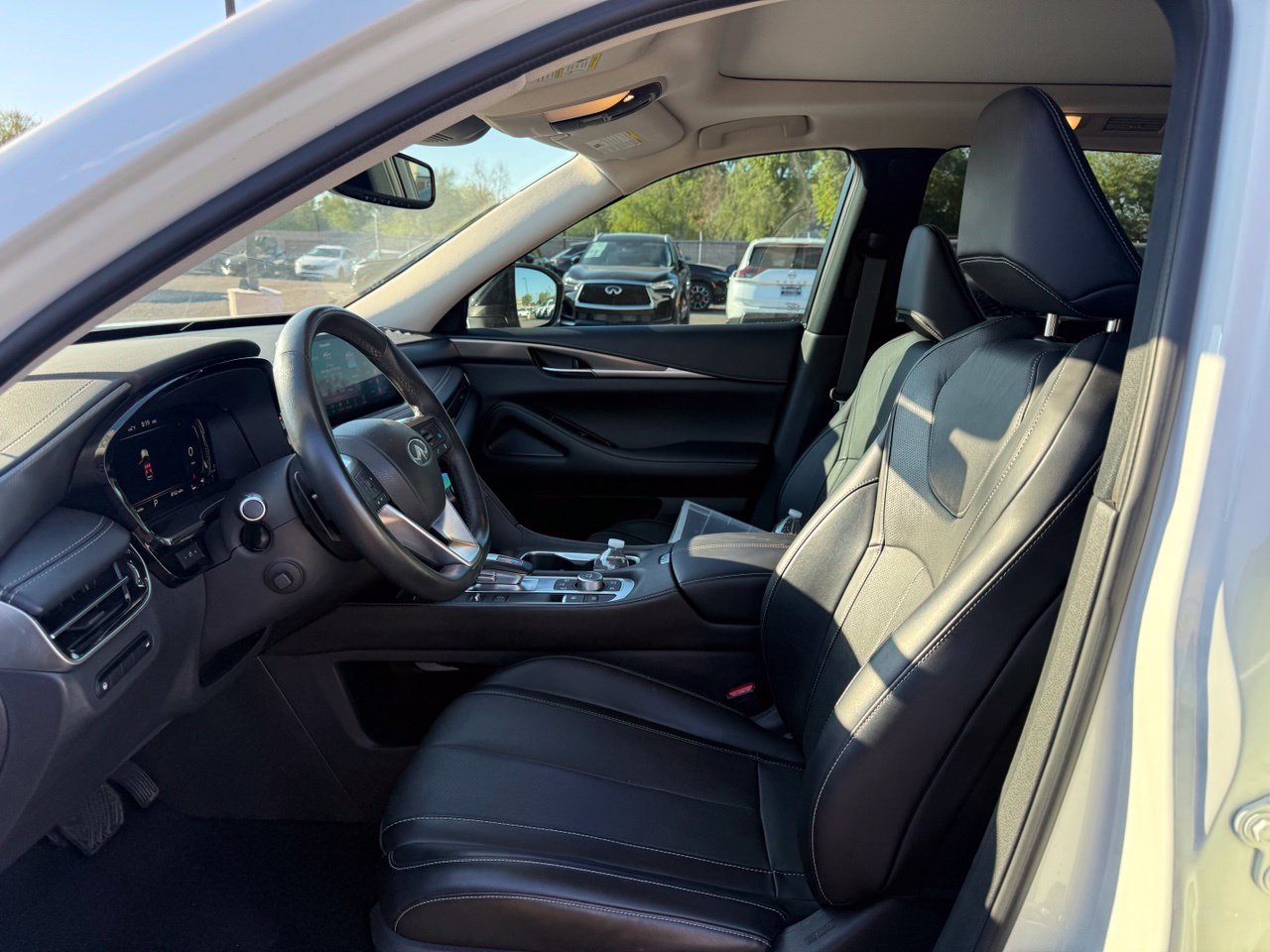 Used 2022 INFINITI QX60 Luxe w/ Cargo Package FWD image 13