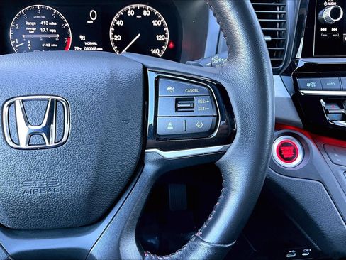 Used 2025 Honda Odyssey Sport-L image 19