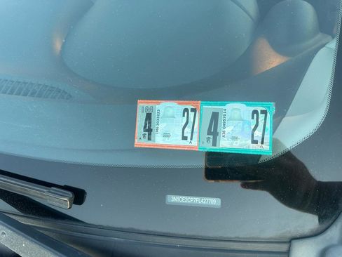 Used 2015 Nissan Versa Note SR w/ Chrome Package image 8