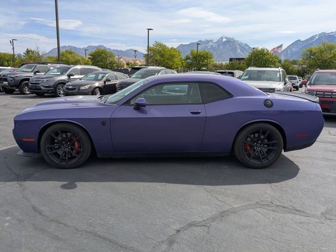 Used 2019 Dodge Challenger SRT Hellcat w/ Laguna Leather Package RWD image 9