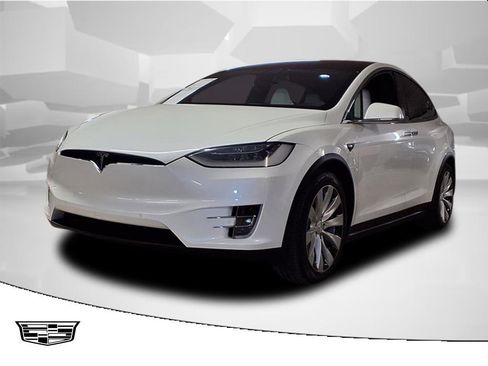 Used 2019 Tesla Model X 75D image 1