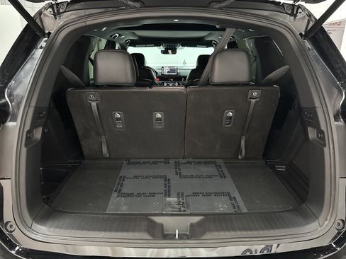 Used 2025 Honda Pilot TrailSport image 39