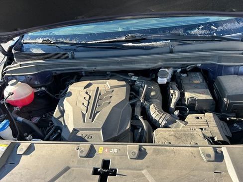 Used 2024 Kia Carnival LX image 32